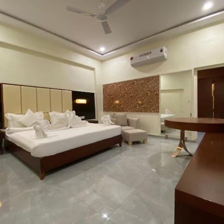 בהבנגאר One Earth Santu Eco Resort מראה חיצוני תמונה
